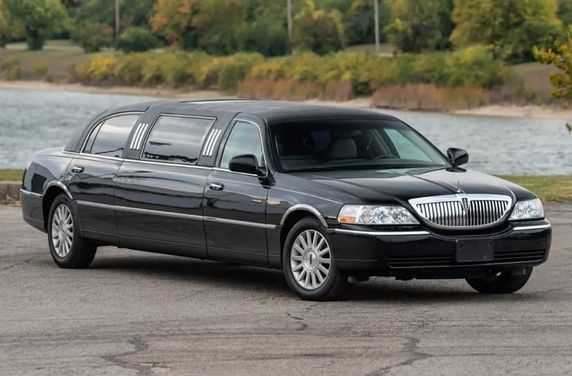 Lincoln Town Car Stretch